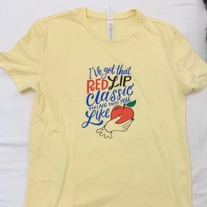 Style Taylor Swift/Disney inspired T-shirt - size medium